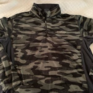 Columbia camo fleece pullover